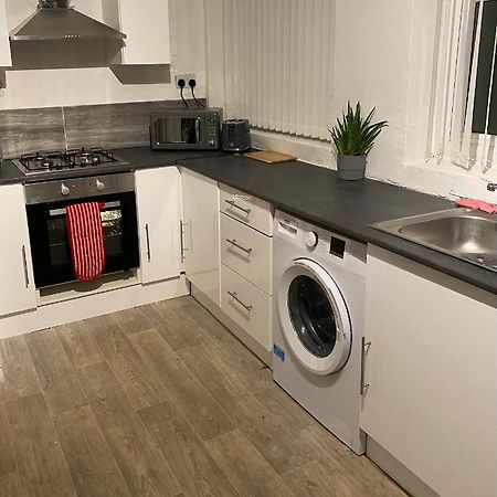 Cosy 3 Bedroom House, Free Parking & Wifi Nottingham Esterno foto