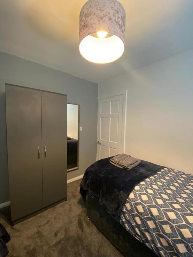 Cosy 3 Bedroom House, Free Parking & Wifi Nottingham Esterno foto