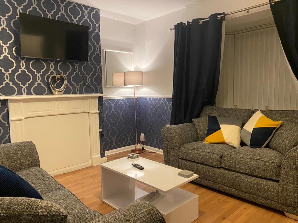 Cosy 3 Bedroom House, Free Parking & Wifi Nottingham Esterno foto