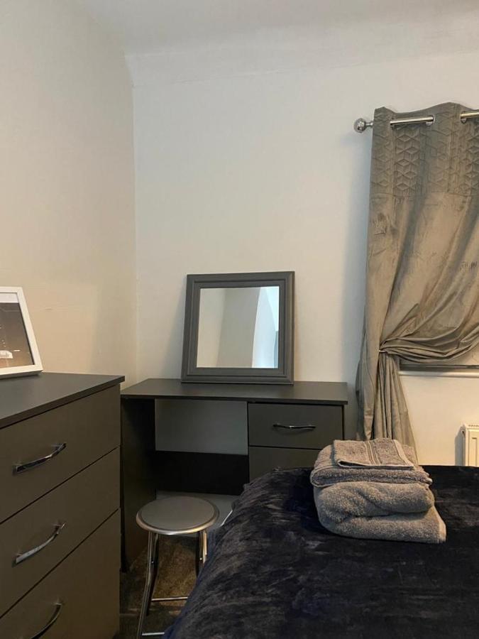 Cosy 3 Bedroom House, Free Parking & Wifi Nottingham Esterno foto