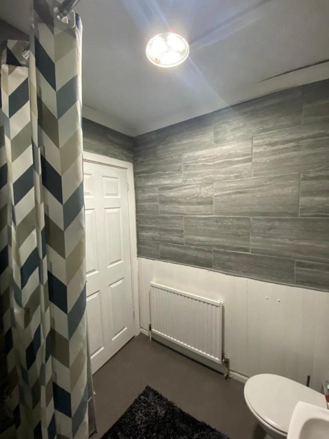 Cosy 3 Bedroom House, Free Parking & Wifi Nottingham Esterno foto