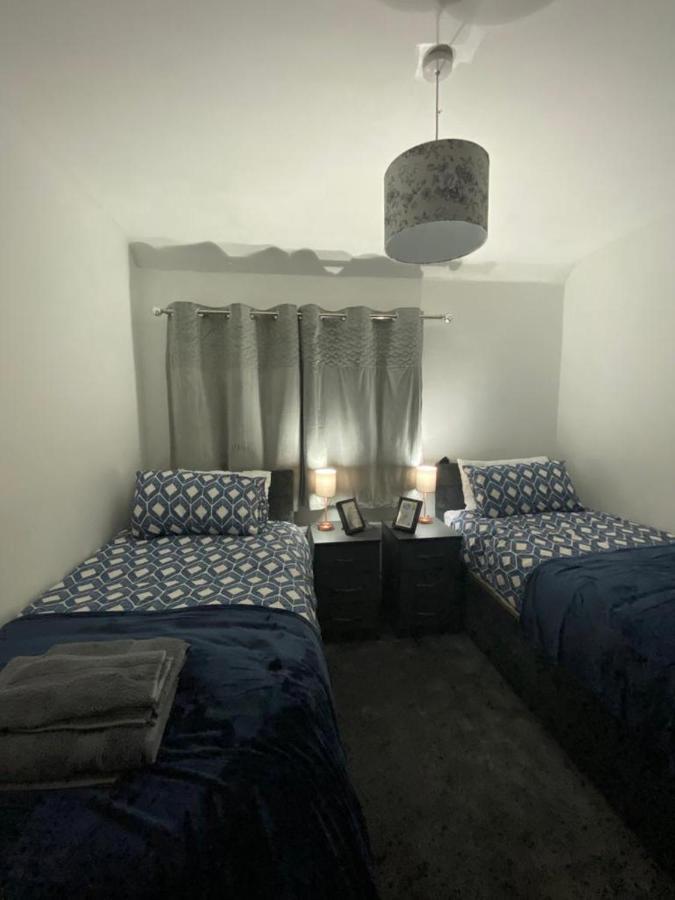 Cosy 3 Bedroom House, Free Parking & Wifi Nottingham Esterno foto