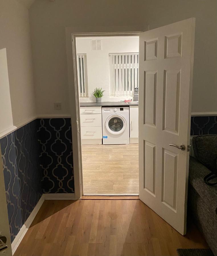 Cosy 3 Bedroom House, Free Parking & Wifi Nottingham Esterno foto