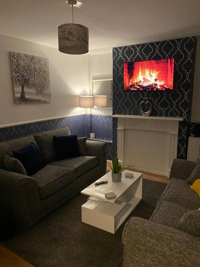 Cosy 3 Bedroom House, Free Parking & Wifi Nottingham Esterno foto